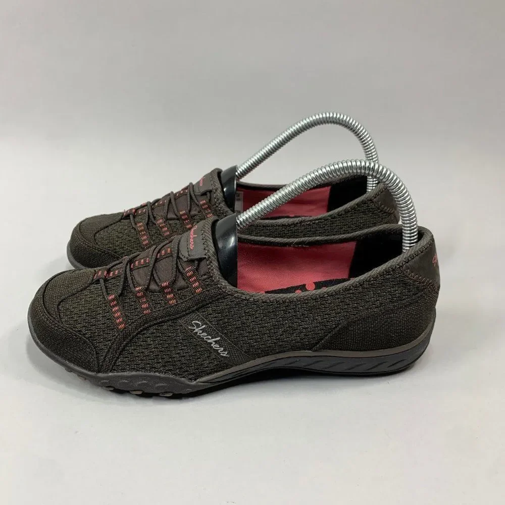 Skechers Breath Easy Shoes Women's Size 7 Brown Relaxed Fit Memory Foam Sneakers